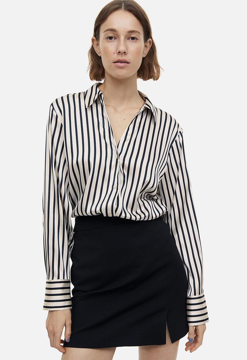 H&M - V-neck blouse - black & white striped