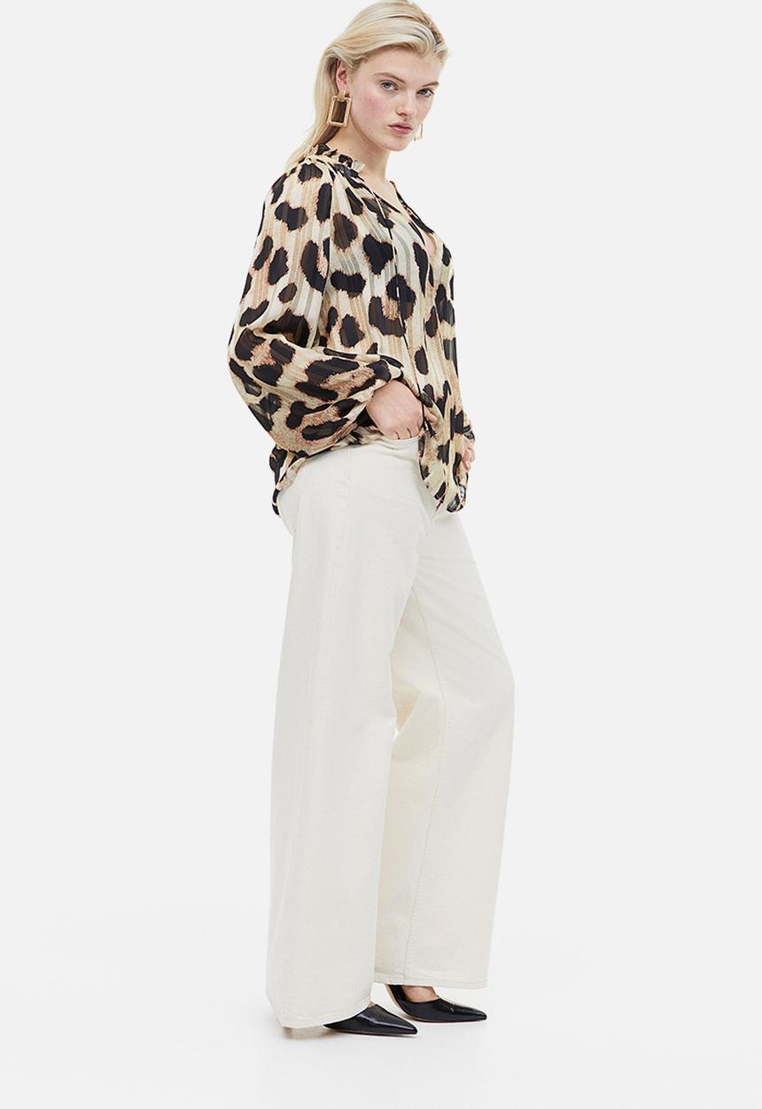 H&M - Frill-trimmed crêpe blouse - light beige leopard print 