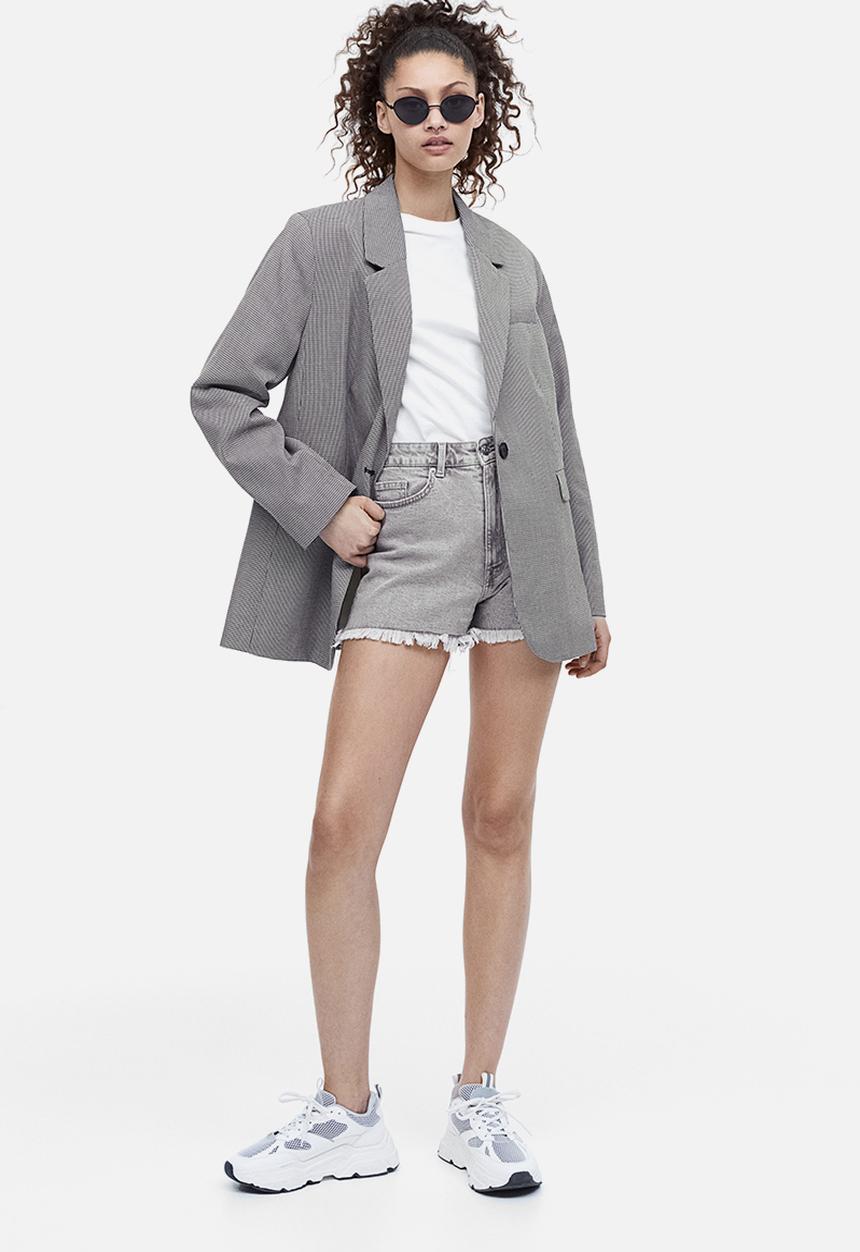 H&M - High-waisted denim shorts - light grey 
