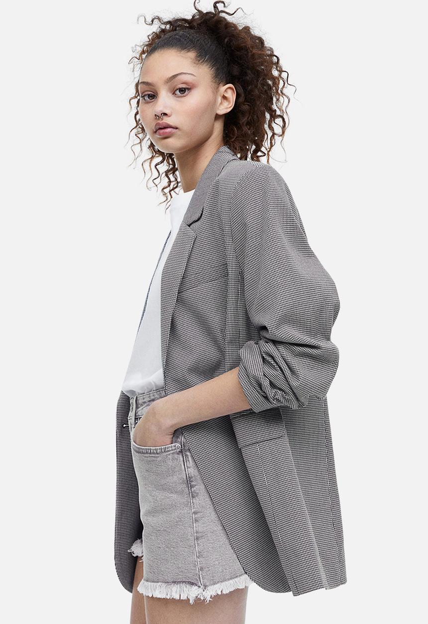 H&M - High-waisted denim shorts - light grey 