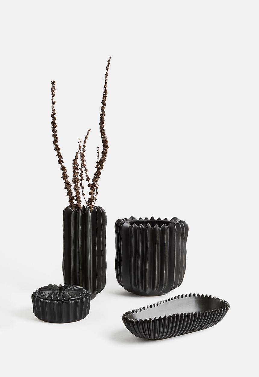 H&M - Scented candle in stoneware holder - black