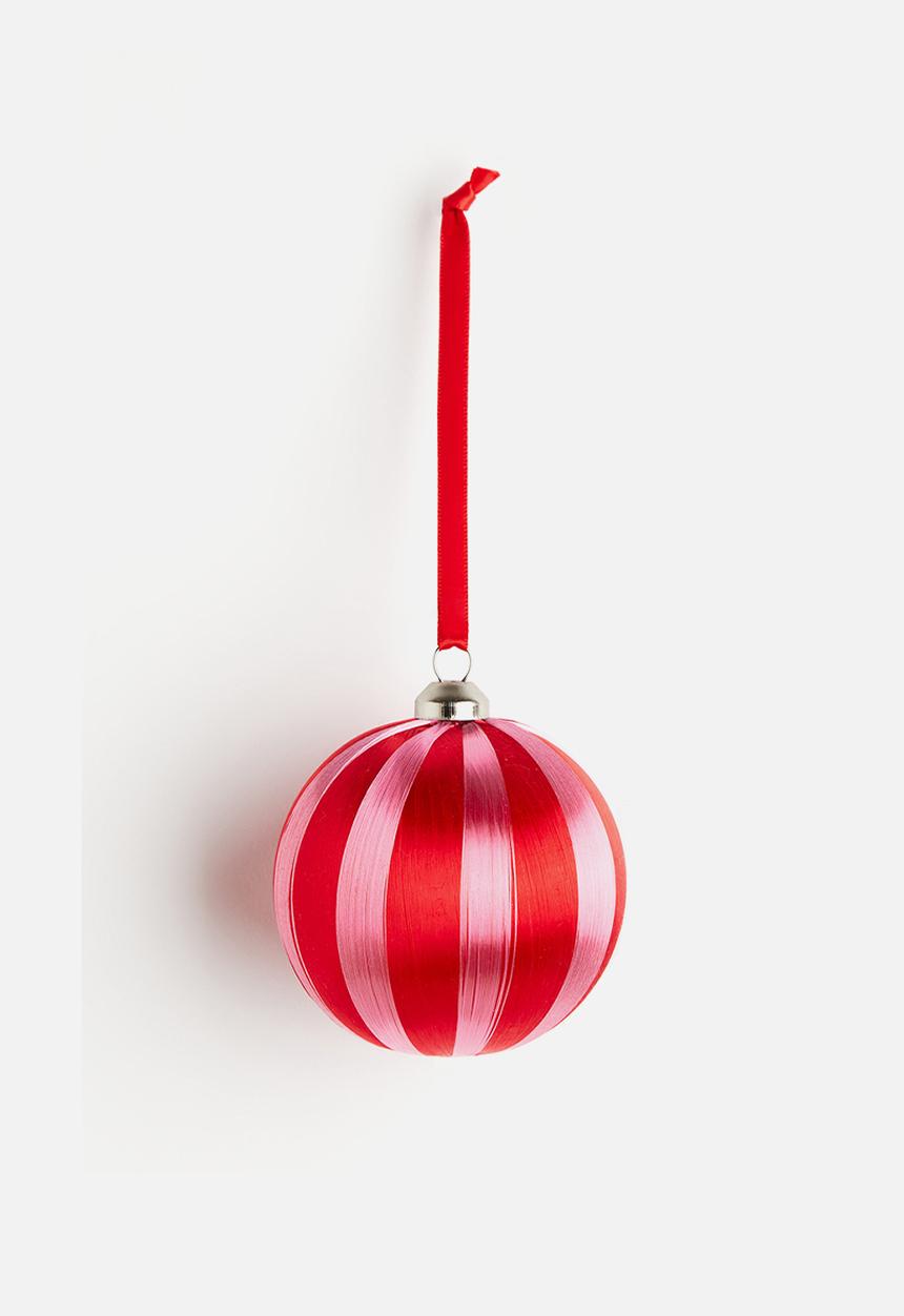 H&M - Satin thread bauble - pink & red 