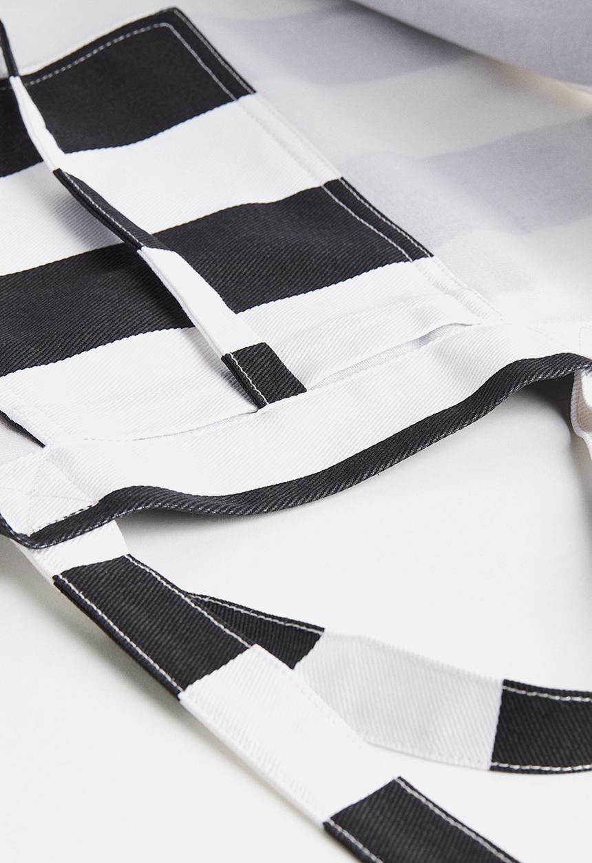 H&M - Cotton canvas beach bag - black & white
