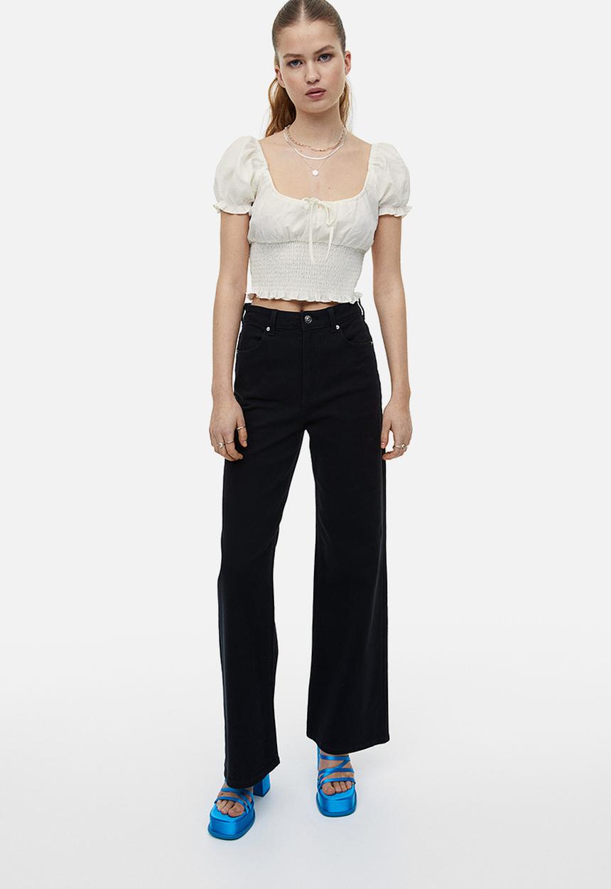 H&M - Puff-sleeved smocked blouse - cream 