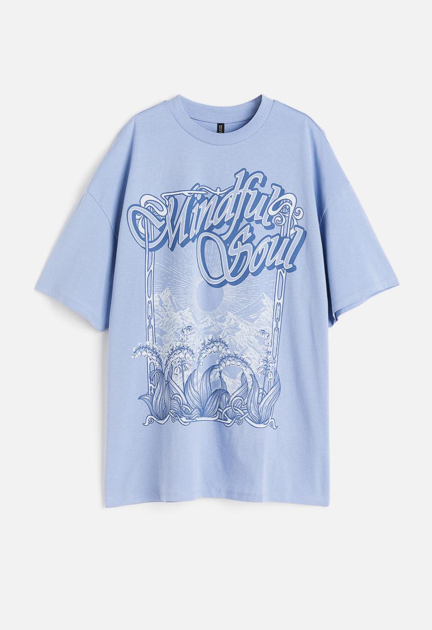 H&M - Oversized printed T-shirt - light blue mindful soul