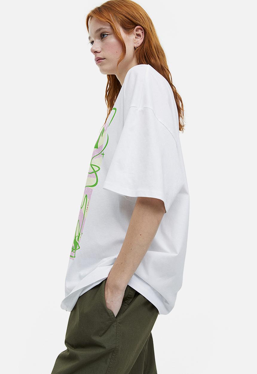 H&M - Oversized printed T-shirt - white manifest 