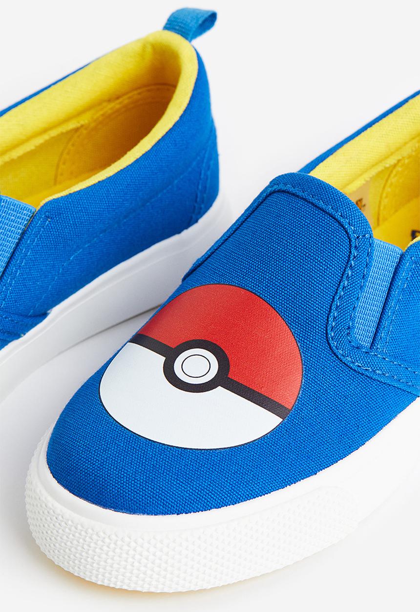 H&M - Slip-on trainers - bright blue pokémon