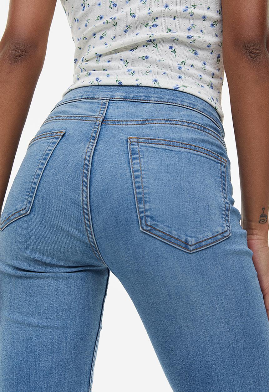 H&M - Flared low jeans - light blue