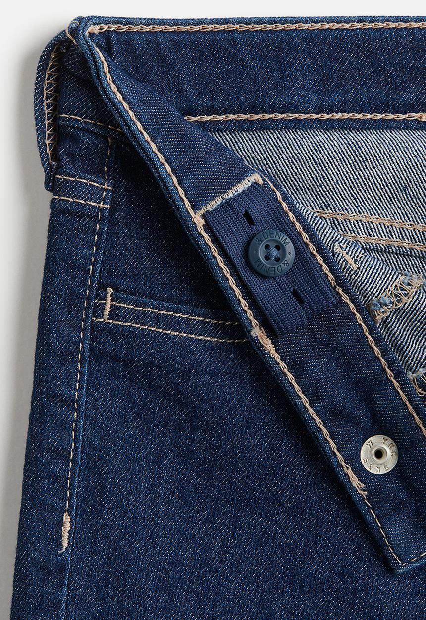 H&M - Superstretch denim shorts - dark denim blue