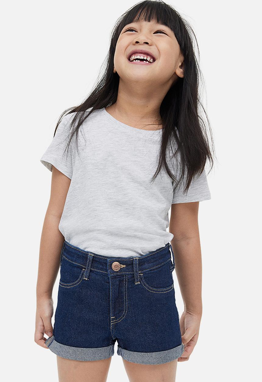 H&M - Superstretch denim shorts - dark denim blue