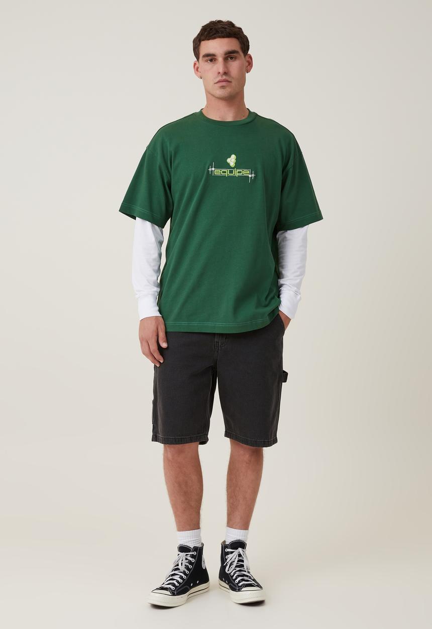 Cotton On - Box fit graphic T-shirt - irish green/equipe logo