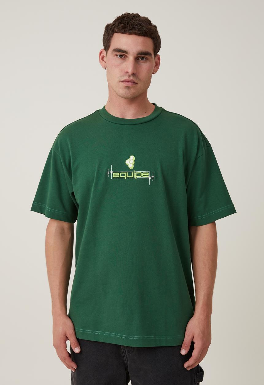 Cotton On - Box fit graphic T-shirt - irish green/equipe logo