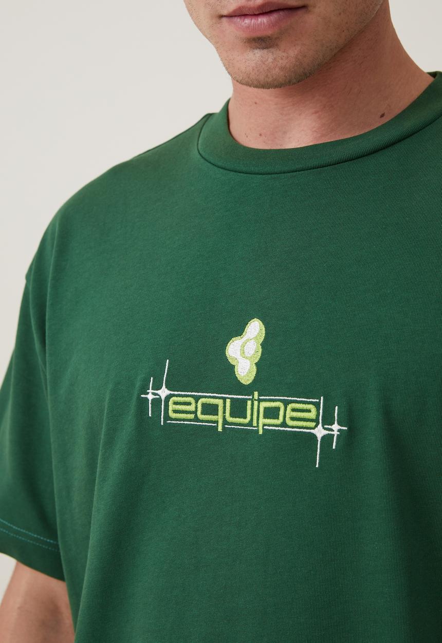 Cotton On - Box fit graphic T-shirt - irish green/equipe logo