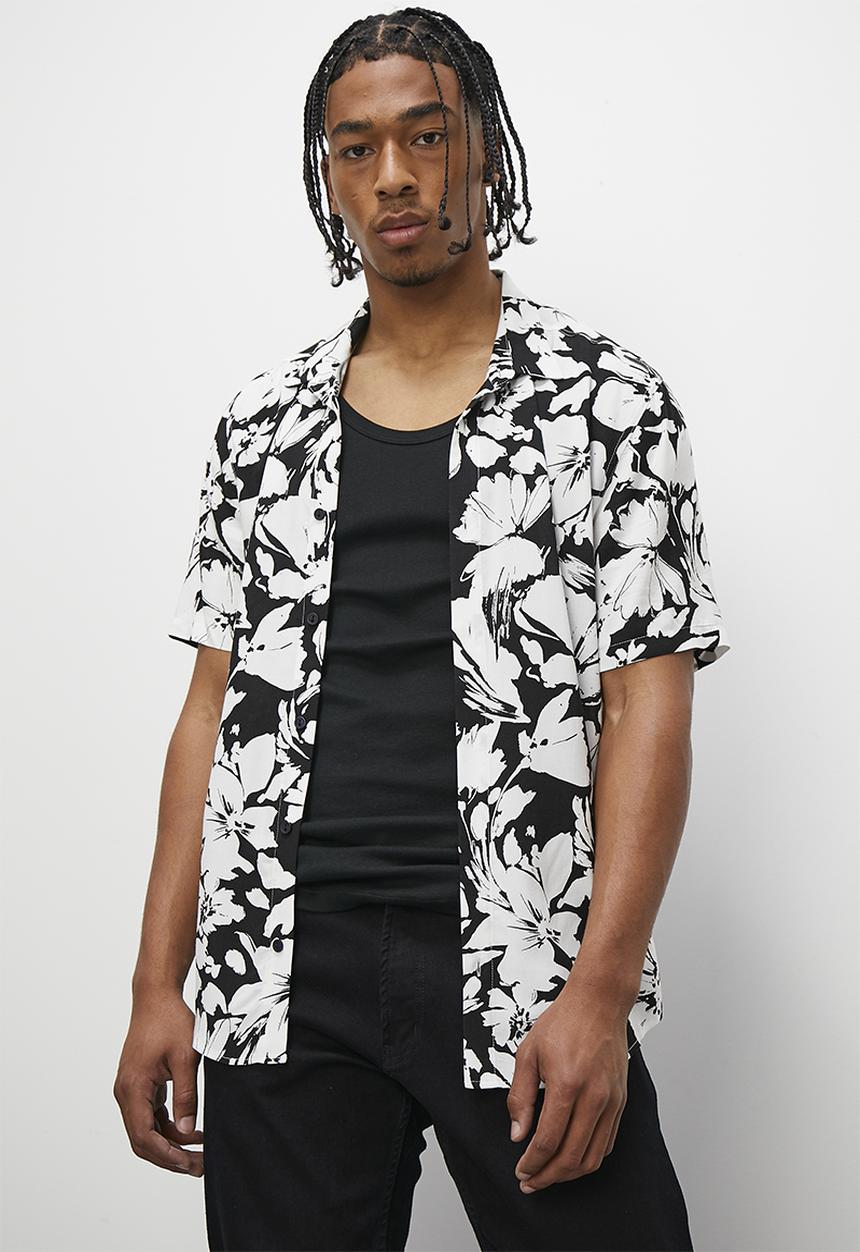STYLE REPUBLIC - Floral print short sleeve viscose shirt - white & black