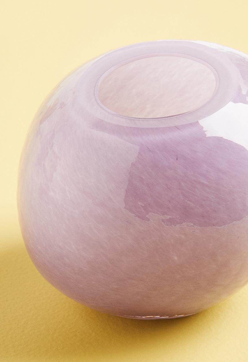 H&M - Small glass vase - purple