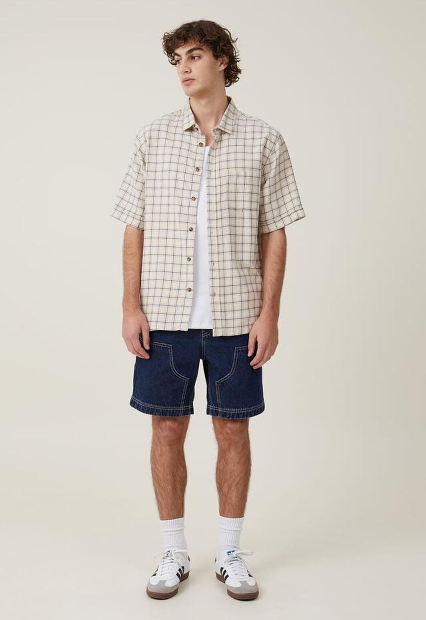Cotton On - Eddie short sleeve shirt - off white skate check