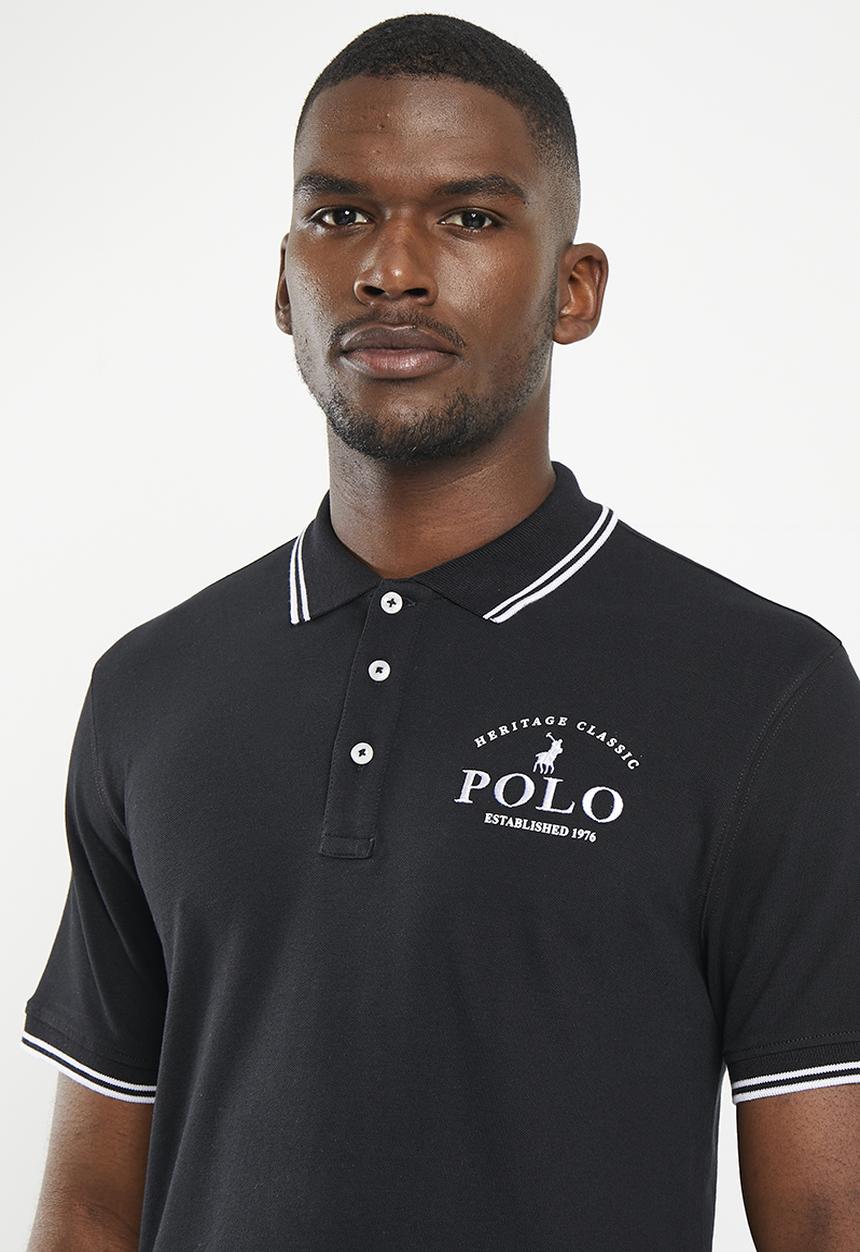 POLO - Mens washed logo short sleeve golfer - black