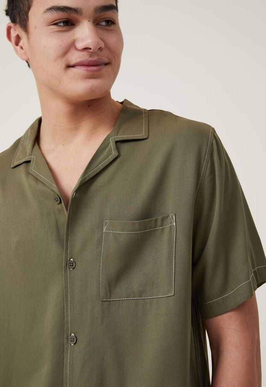 Cotton On - Riviera short sleeve shirt - army pop stitch