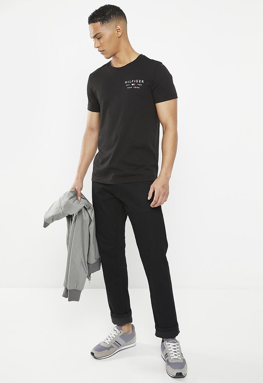 Tommy Hilfiger - Brand love small logo tee - black 