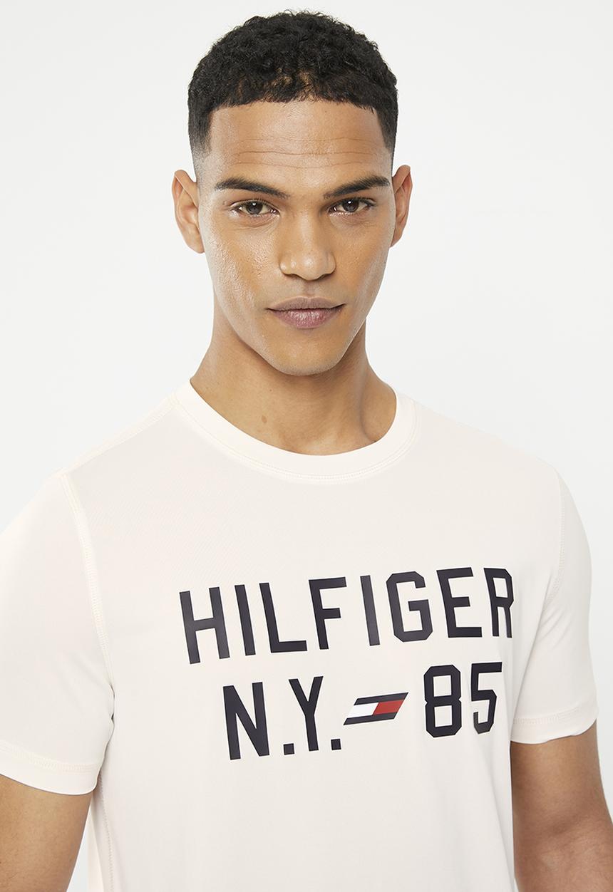 Tommy Hilfiger - Graphic short sleeve training tee - white