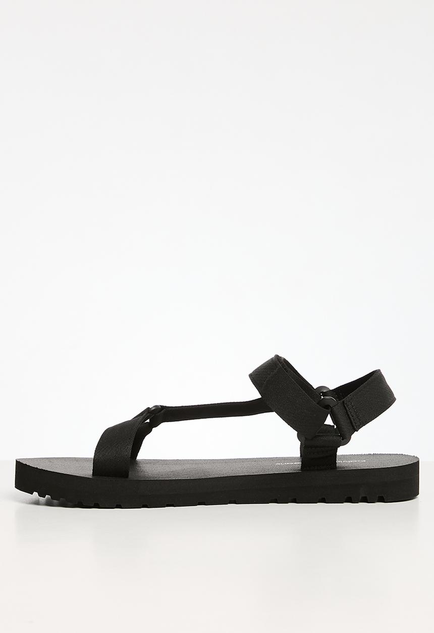 Calvin Klein - Prefresato webbing strap badge - black