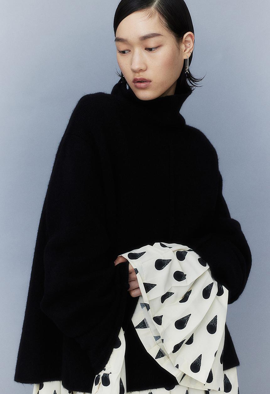 H&M - H&M Studio: Wool-blend high-collar jumper - midnight black 