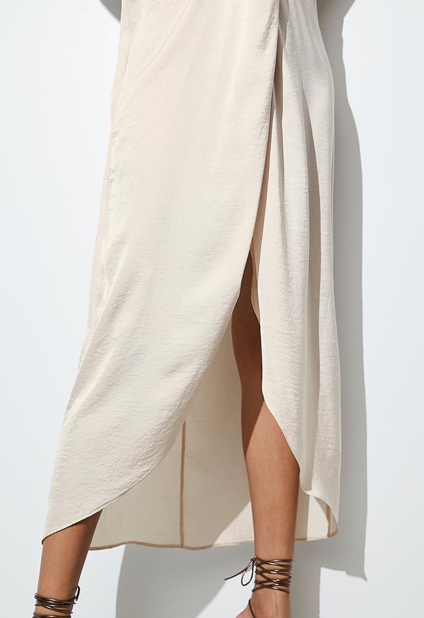 VELVET - Satin kaftan dress with knot detail - neutral