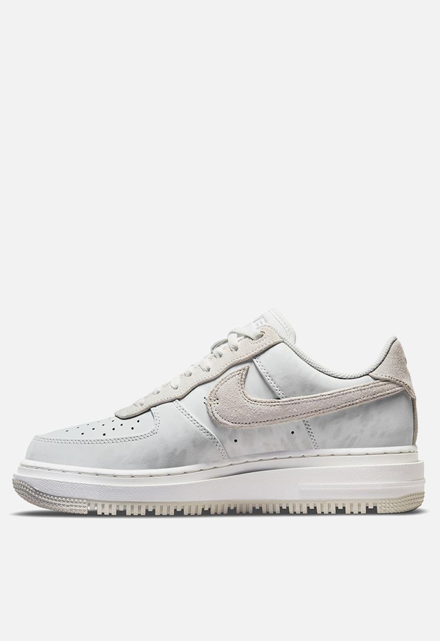 Nike - Air force 1 Luxe