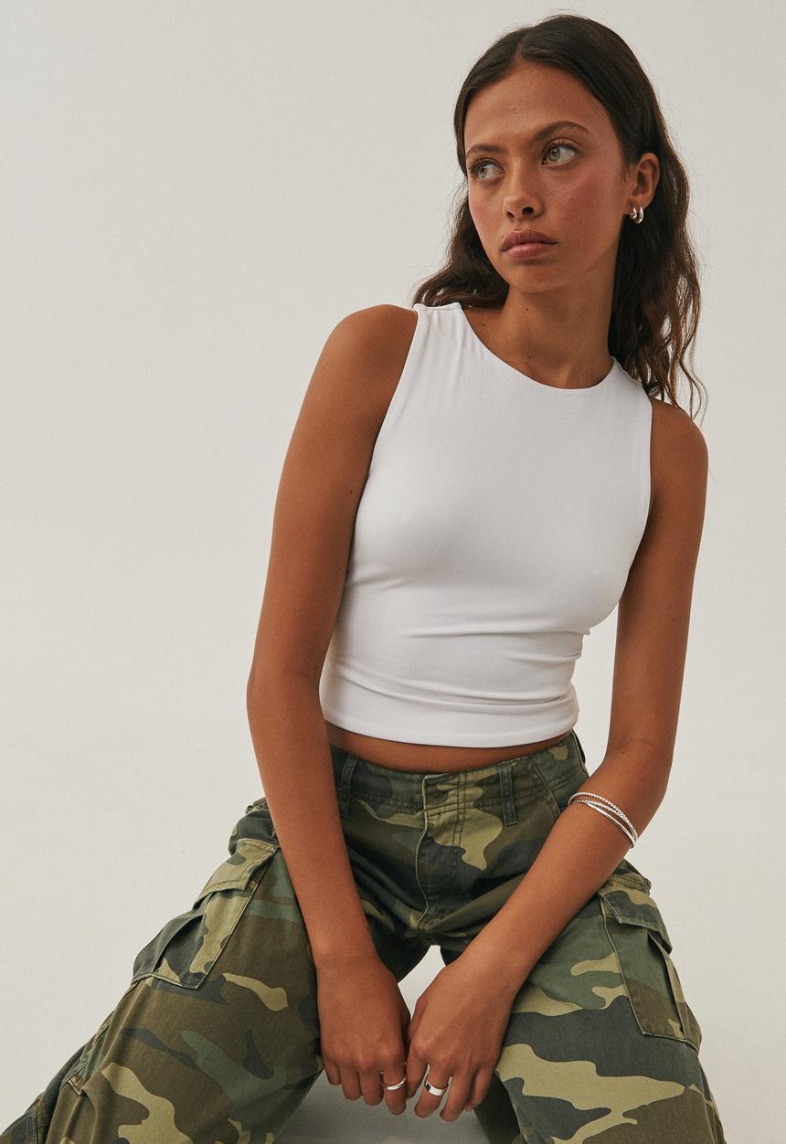 Supré  - Luxe cropped tank - white