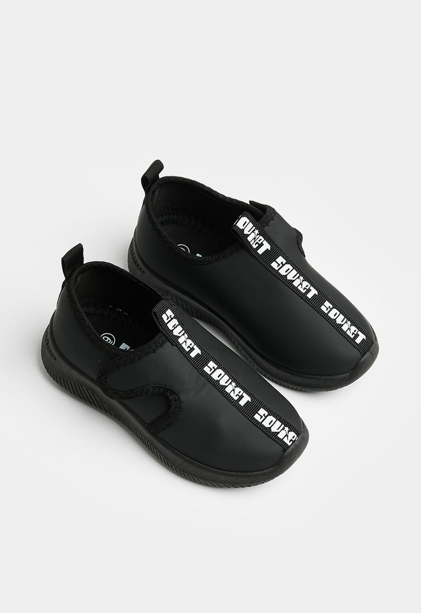 SOVIET - K roman - black mono
