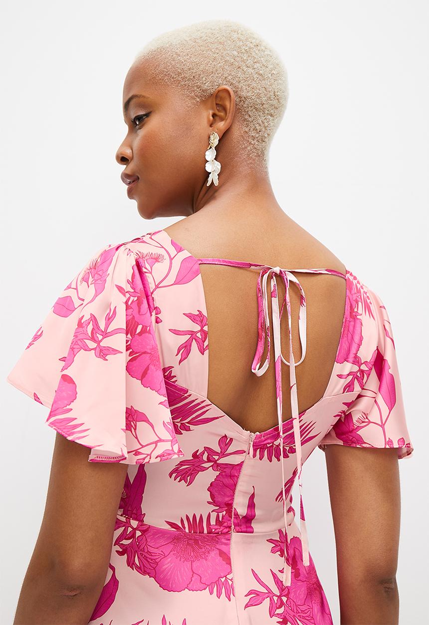 MILLA - Flutter sleeve empire dress - pink