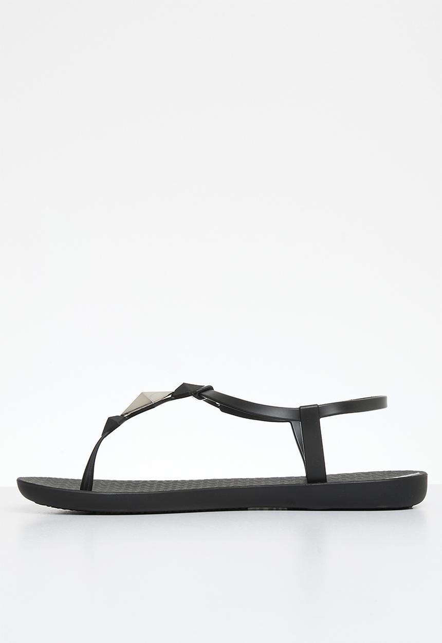Ipanema - GIL27101 sandal - black