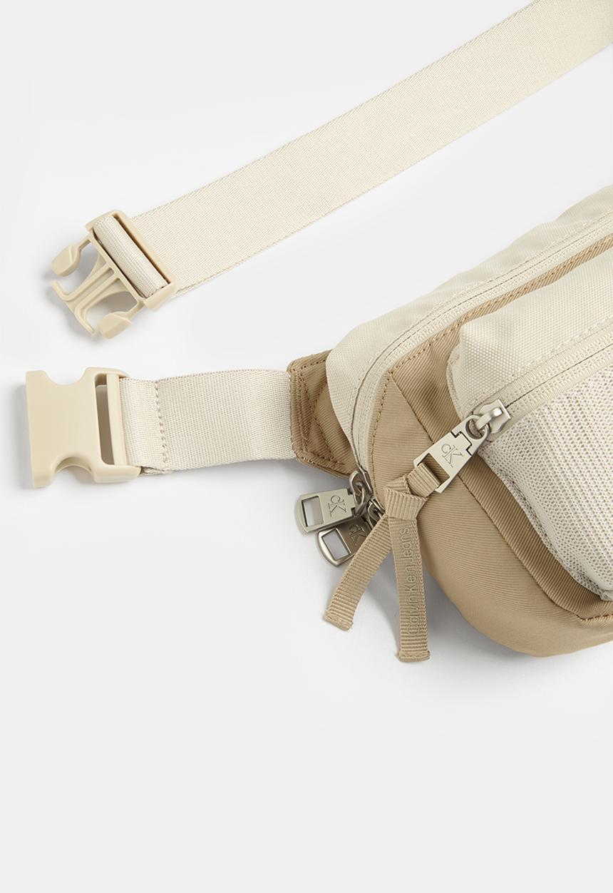 Calvin Klein - Sport essentials waistbag28 ut - travertine/classic beige