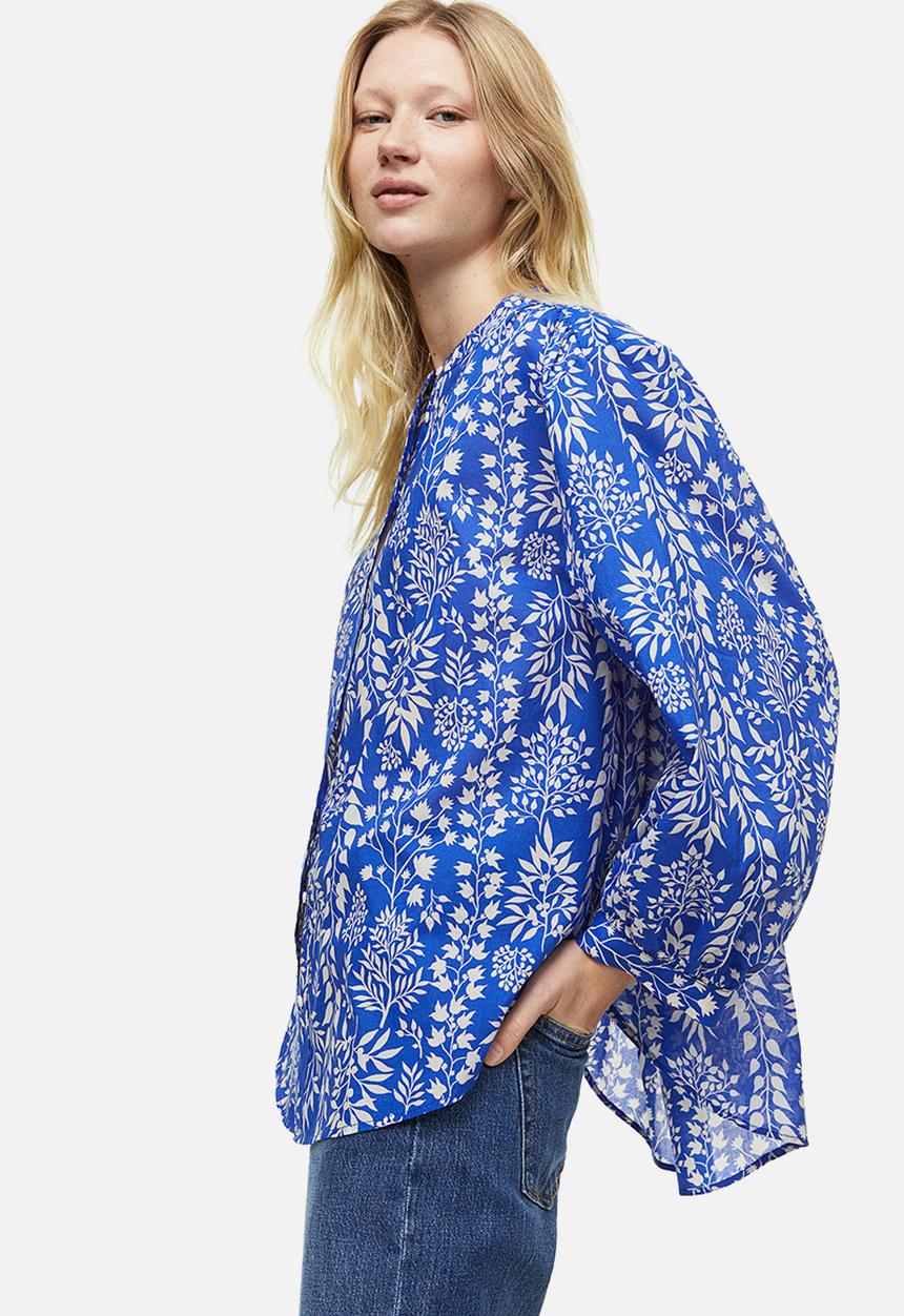 H&M - Voluminous balloon-sleeved blouse - blue floral