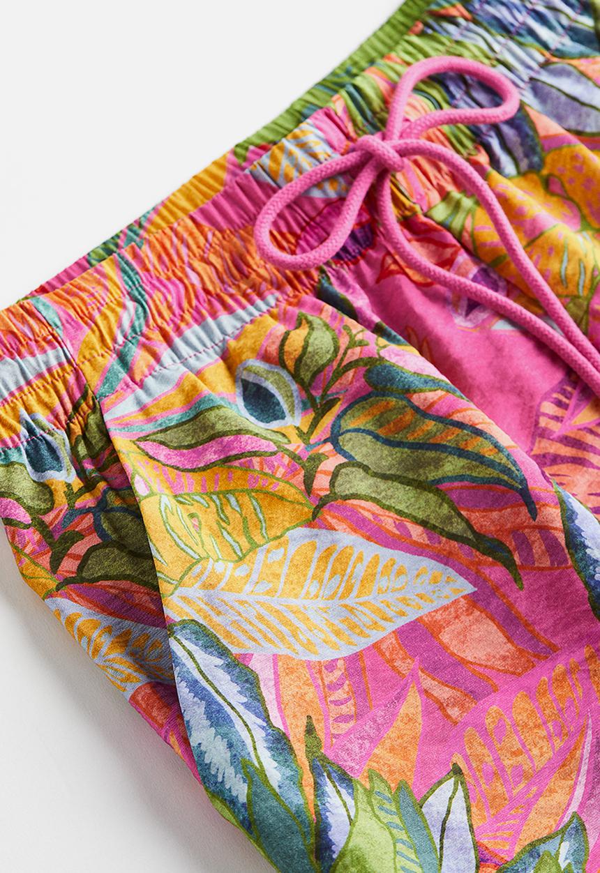 H&M - Pull-on shorts - cerise leaf-patterned