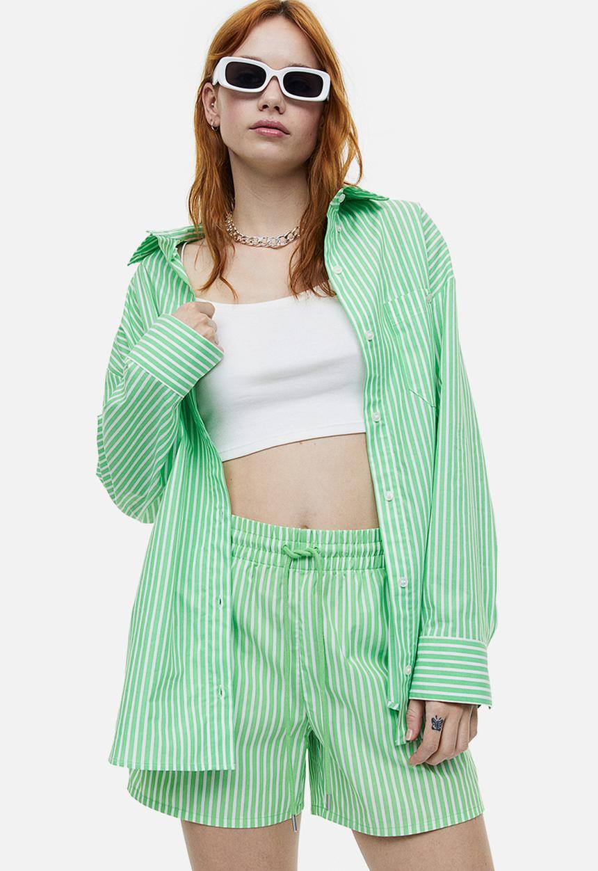 H&M - Pull-on shorts - green white striped