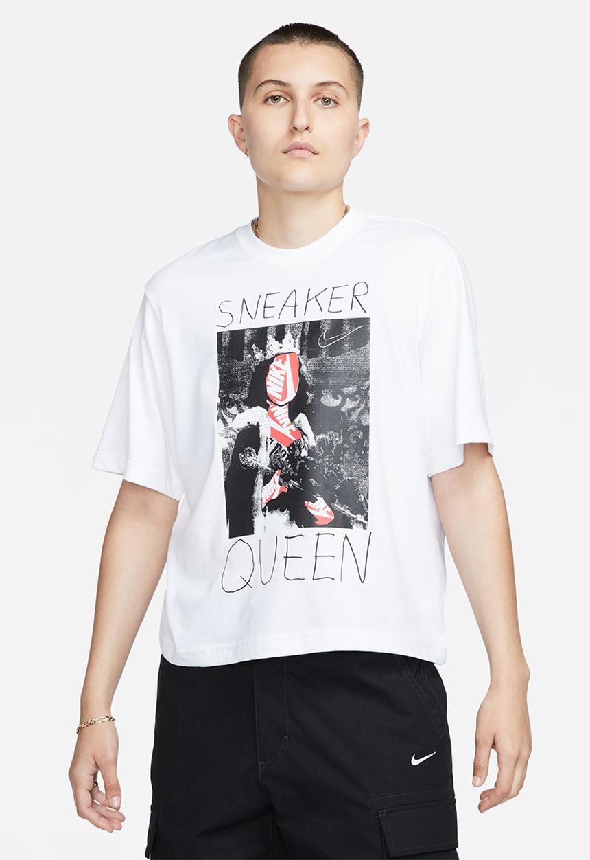 Nike - W nsw tee oc 3 boxy - white & black
