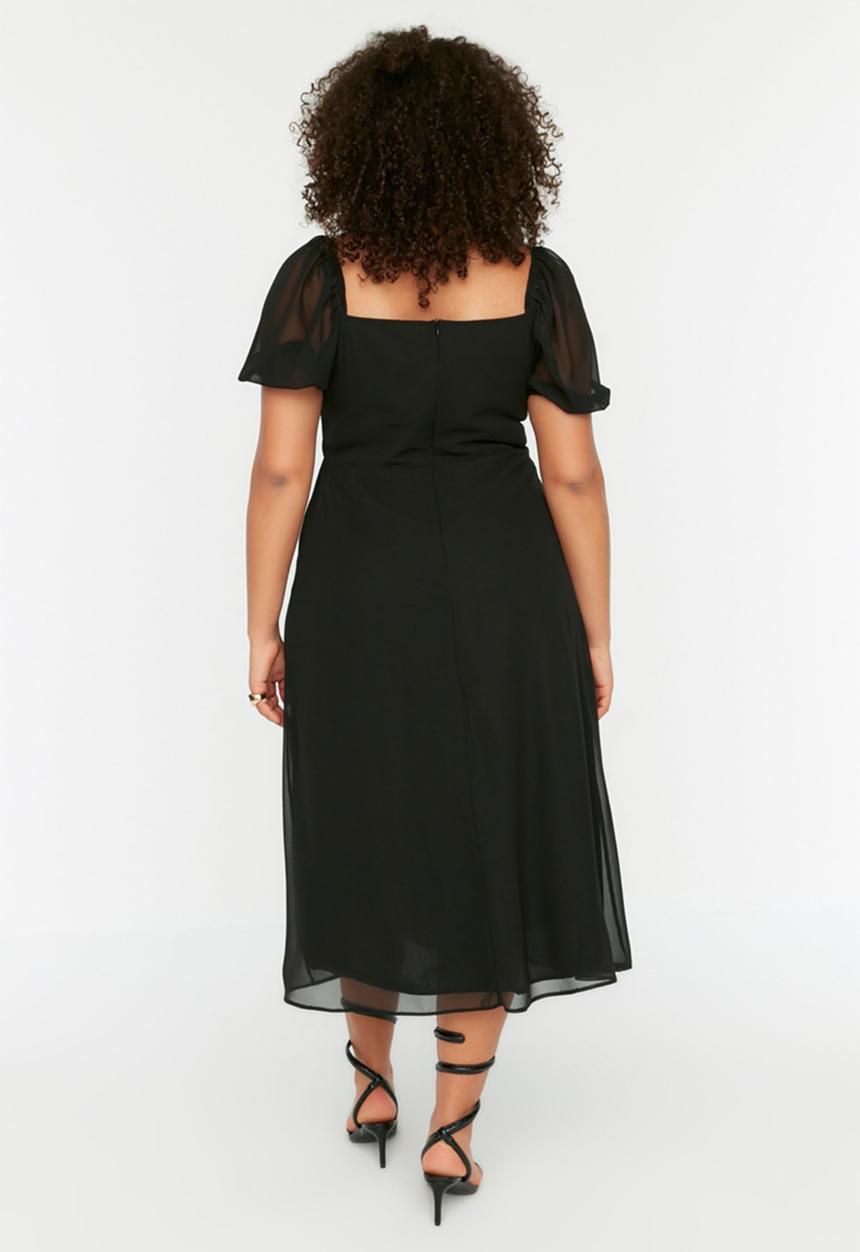 Trendyol - Plus squared neck midi dress - black