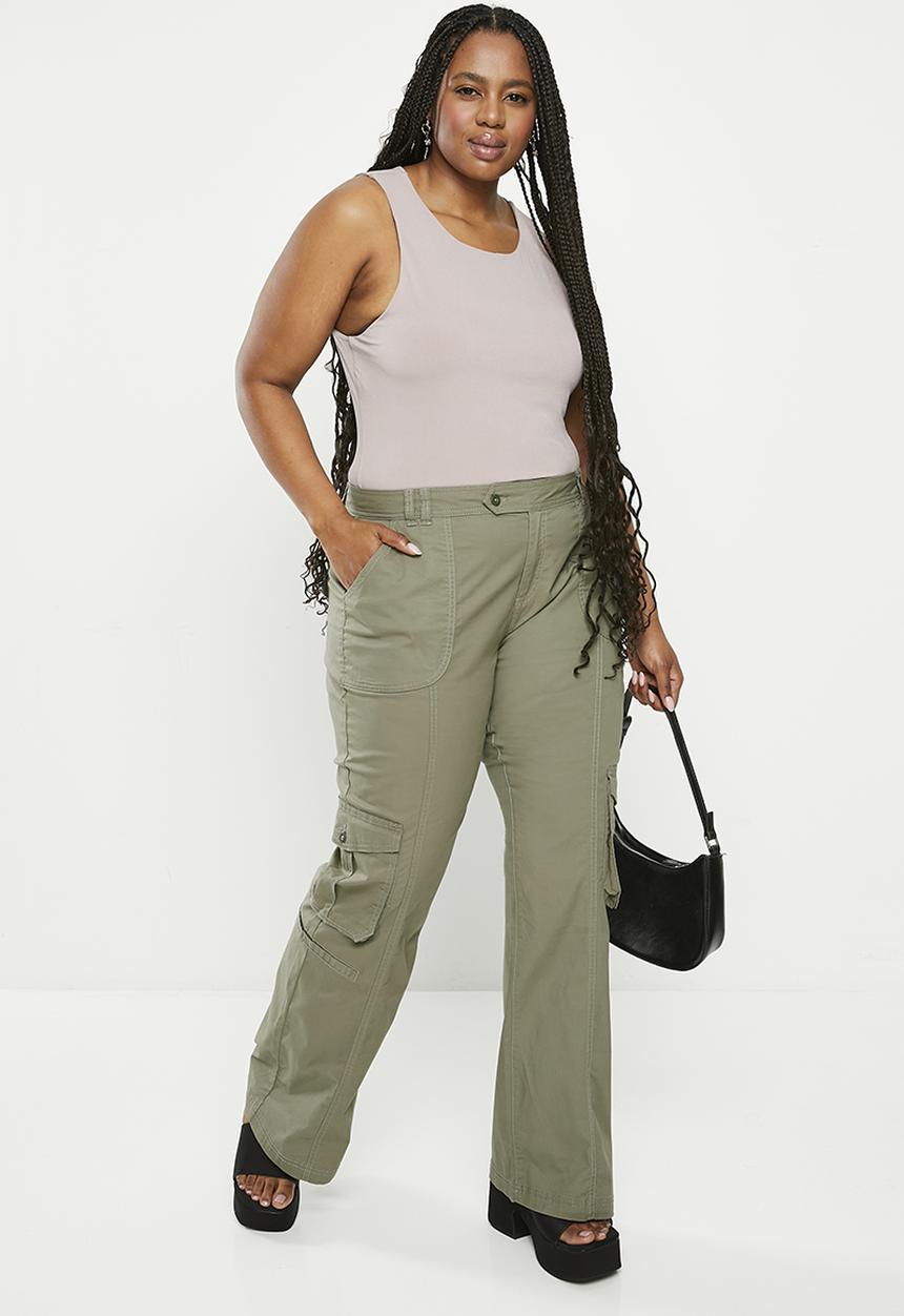 Cotton On - plus bootleg cargo pant - woodland