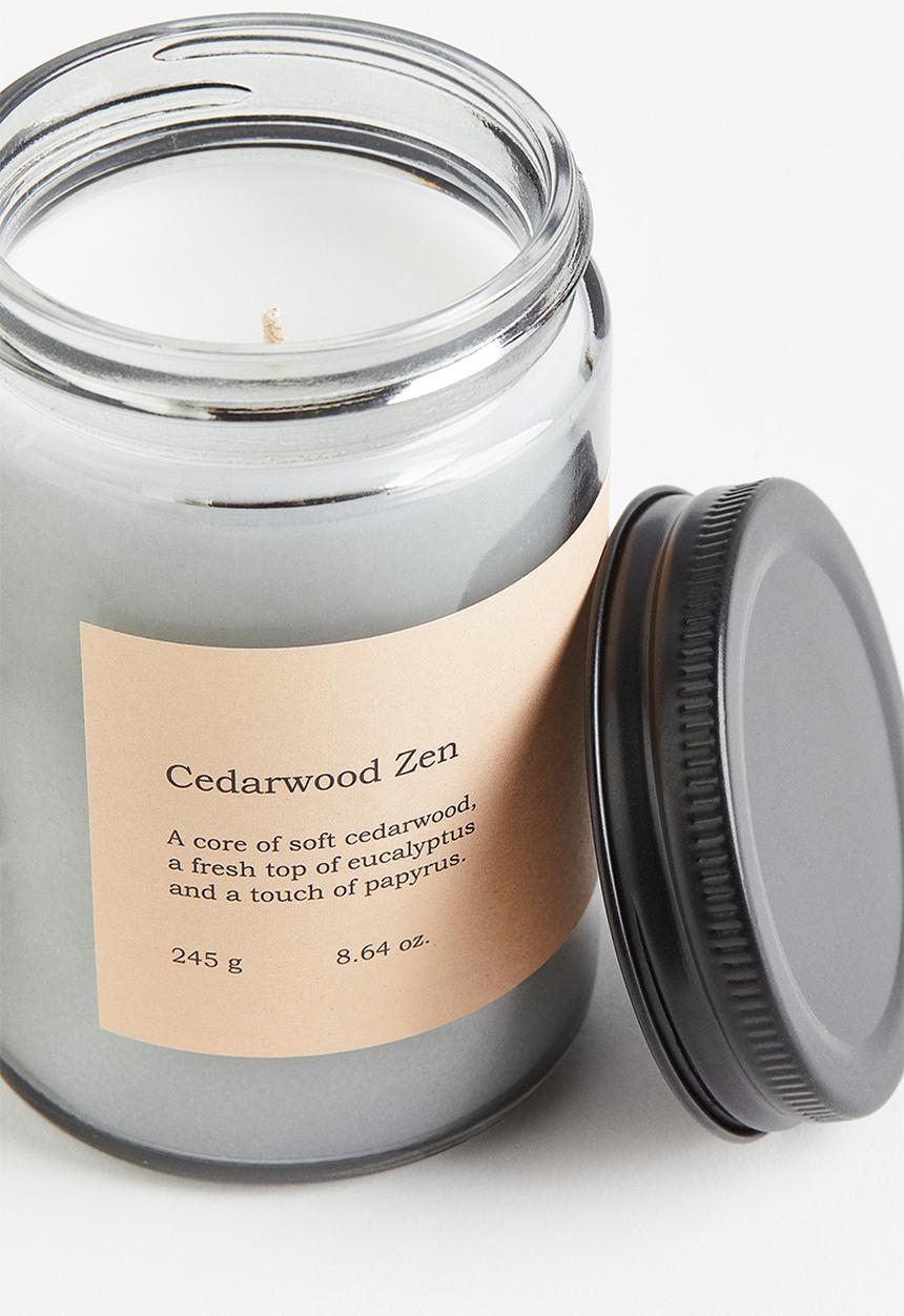 H&M - Scented candle in glass jar - grey/cedarwood zen
