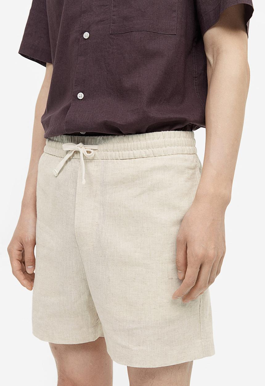 H&M - Regular fit linen-blend shorts - light beige