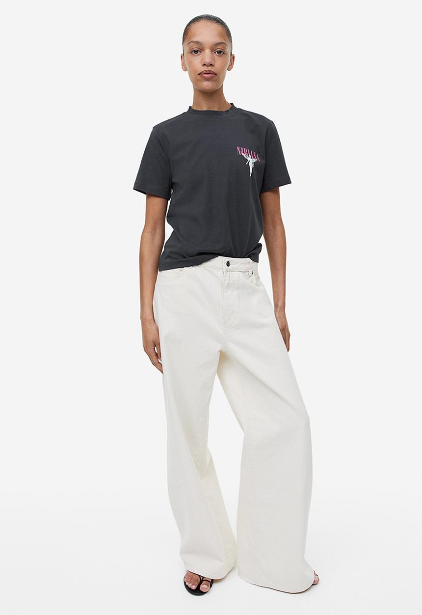 H&M - T-shirt with a motif - dark grey nirvana