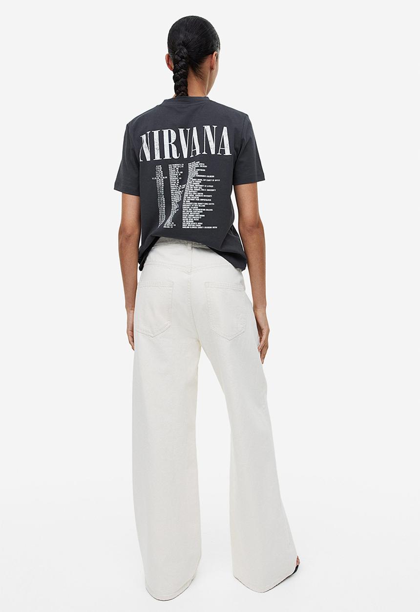 H&M - T-shirt with a motif - dark grey nirvana