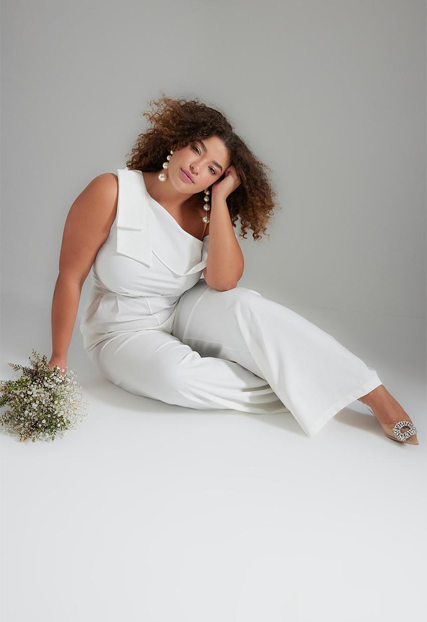 Trendyol - Plus off shoulder jumpsuit - white