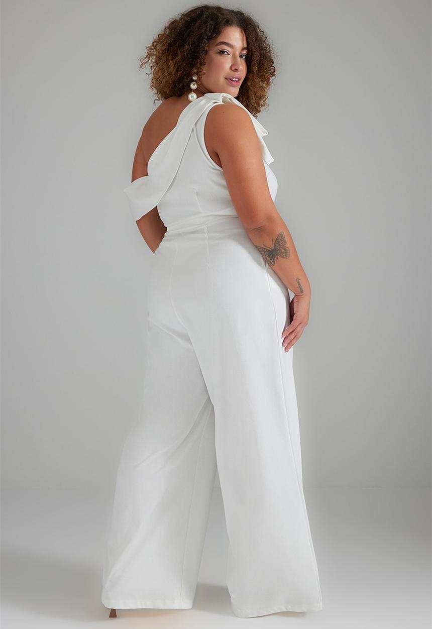 Trendyol - Plus off shoulder jumpsuit - white