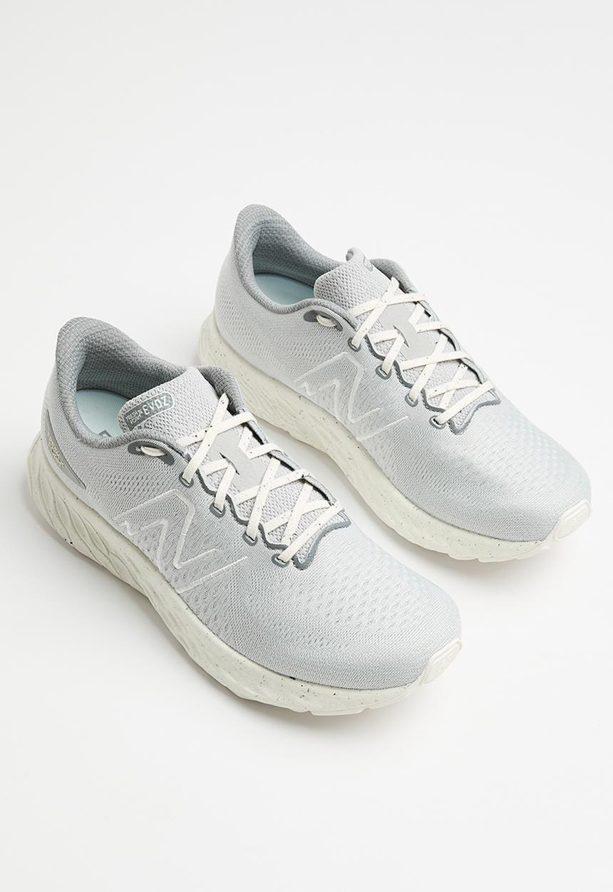 New Balance  - Fresh Foam x Evoz V3 