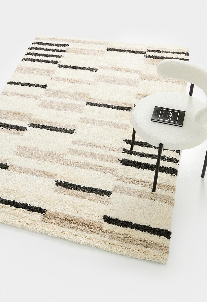 Fotakis - Gippy shaggy rug - graphic cream & black