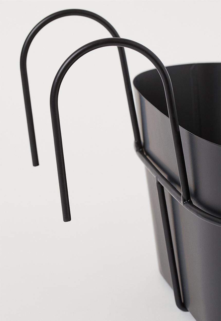 H&M - Metal planter box - black