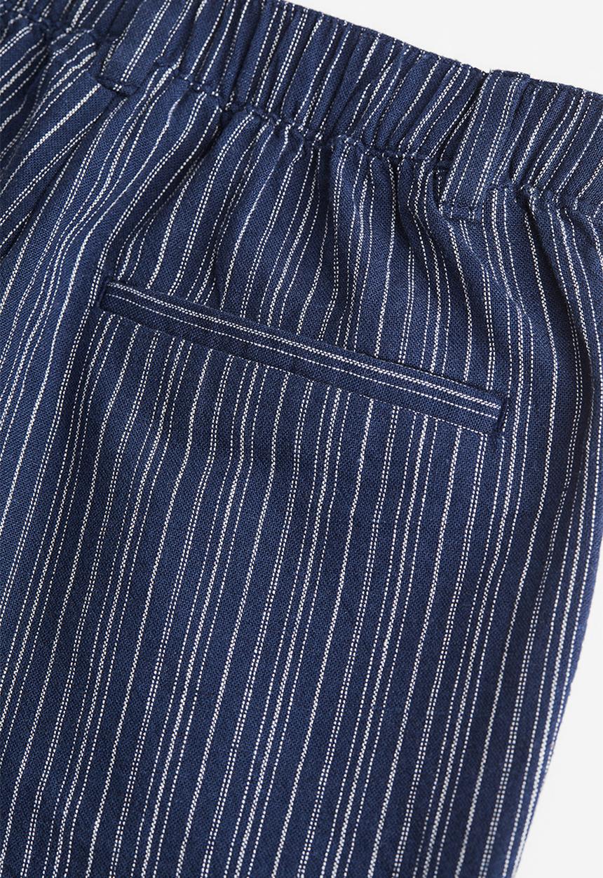 H&M - Linen blend chino shorts - dark navy blue striped