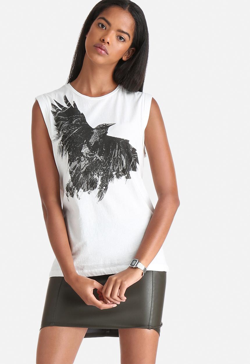 Noisy May - Raven Vest